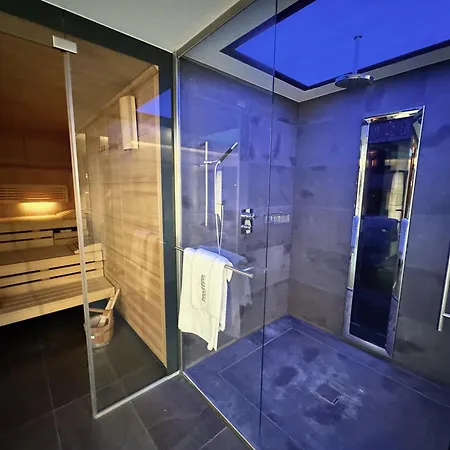 Kitz Deluxe 1&2 Im Zentrum Mit Eigenem Spa&parken By Belle-stay Apartment
